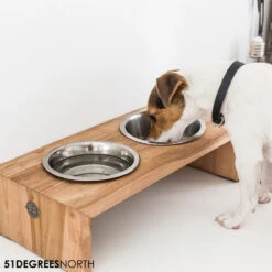 51 Degrees North Voerbak Teak High -Hondenbenodigdheden Winkel 51 degrees north voerbak teak high 211100 1000 none